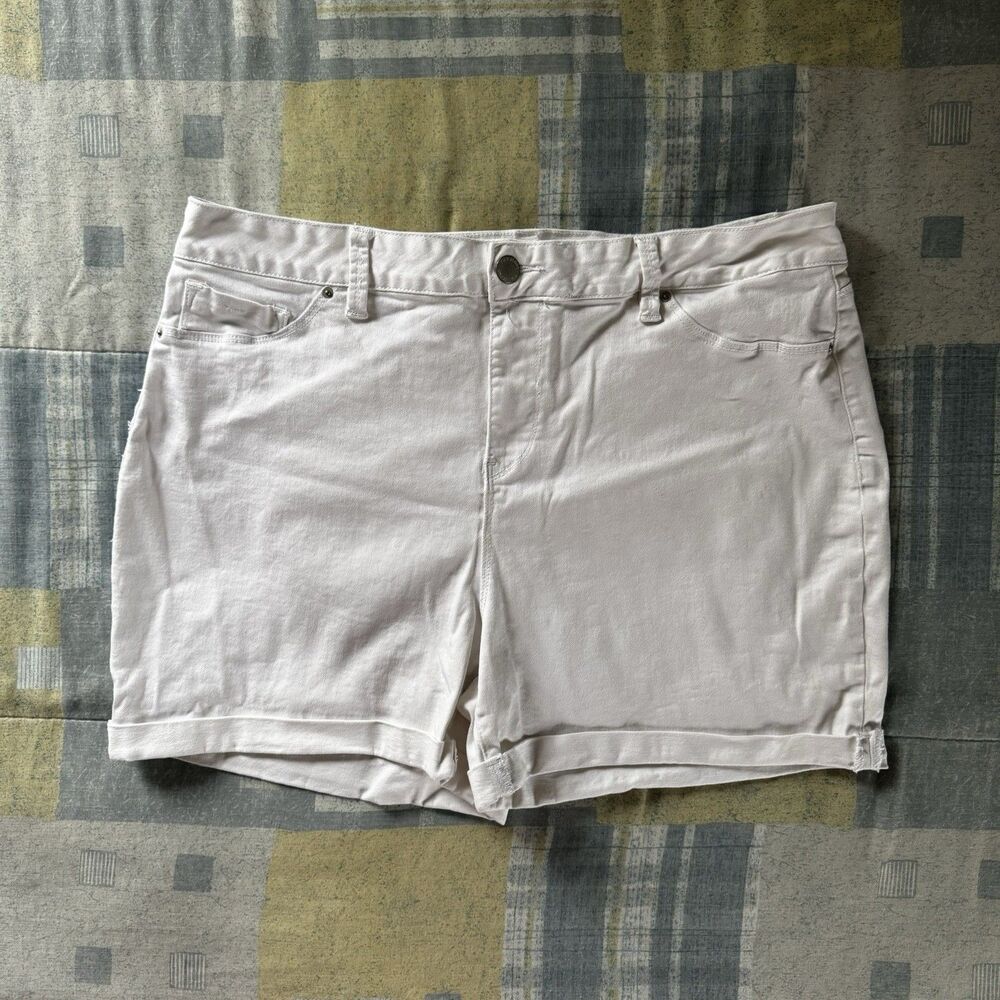 YMI White Denim Cuffed High Rise Women's Jean Shorts Sz 18